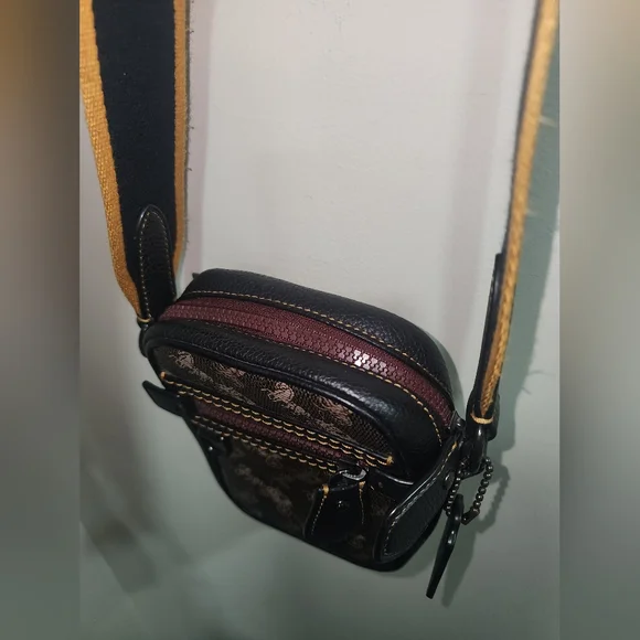 Coach Dyan 10 Horse And Carriage Crossbody Mens Bag Signature NWOT - Picture 9 of 15